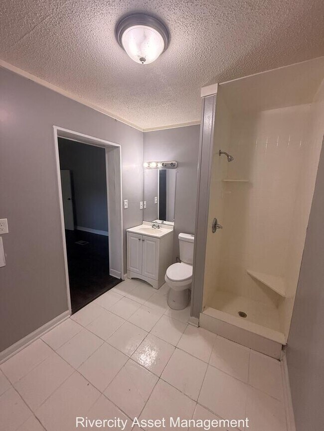 Building Photo - A Must See In Frayser!!!!!! Section 8 Welc...