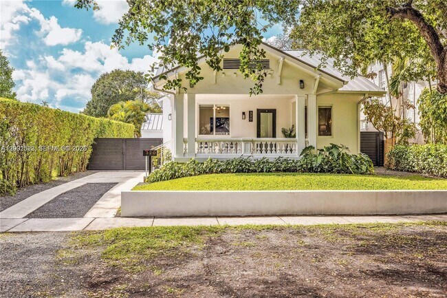 Building Photo - 320 NE 88th St