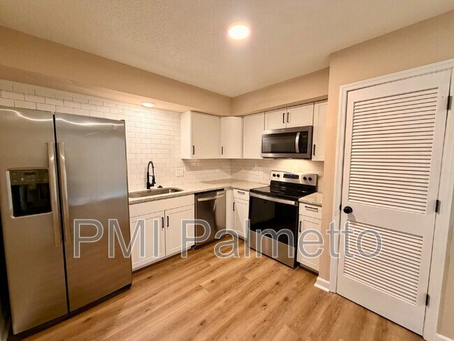 Building Photo - 4716 Leaf Crest Ct