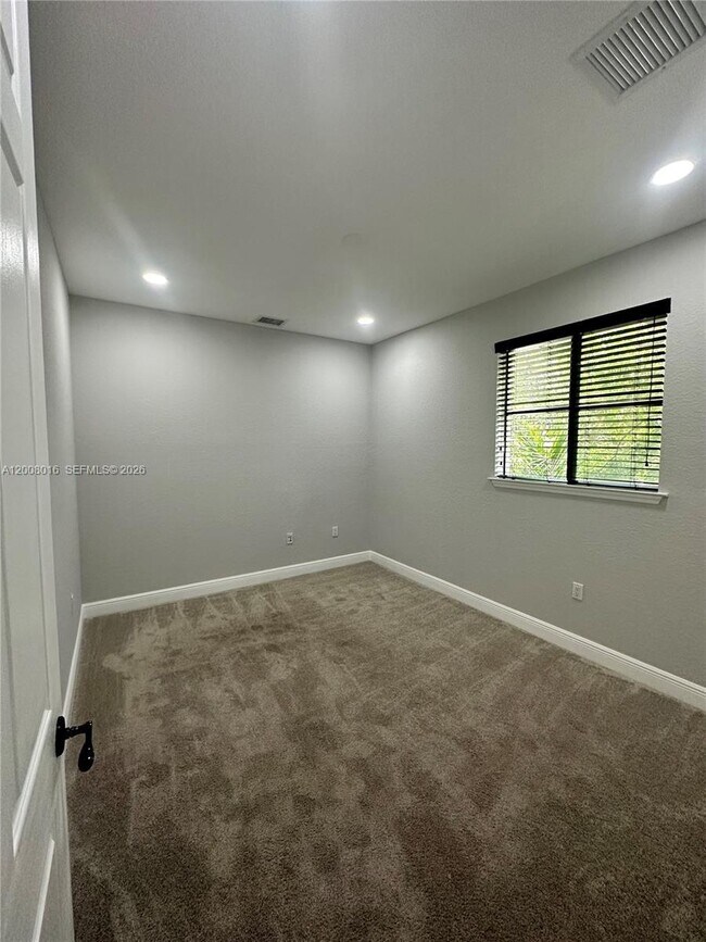 Building Photo - 3054 McDonald St