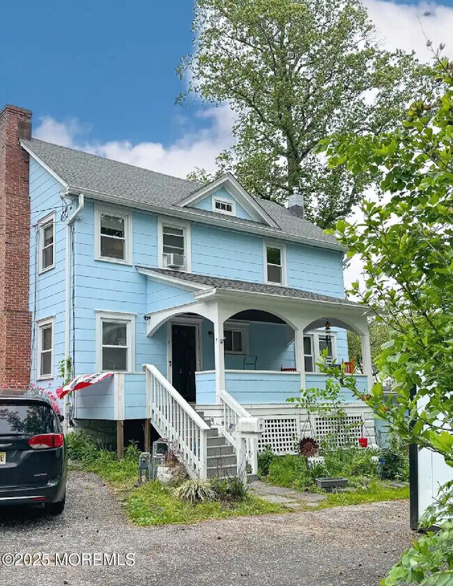 Building Photo - 7 Dock St