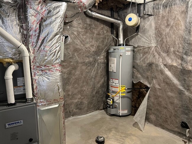 Building Photo - TOWNHOUSE IN TAYLORSVILLE