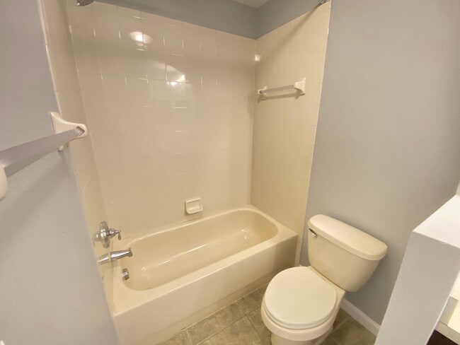 Building Photo - 5 bed / 2.5 bath Lake Nona Townhome!