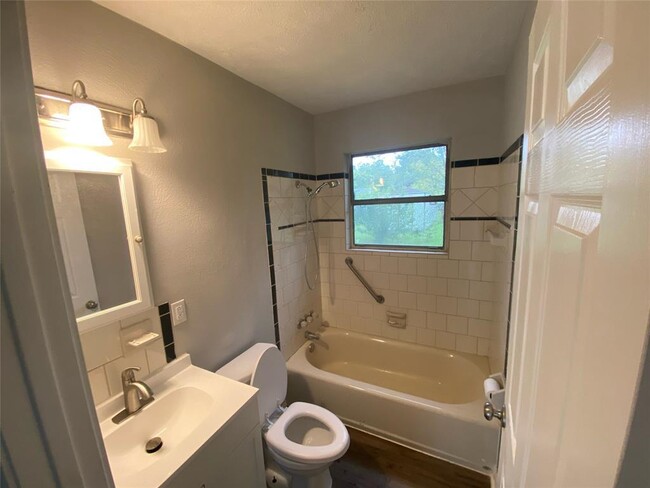 Bathroom Updated A Year Ago - 5337 Pederson St