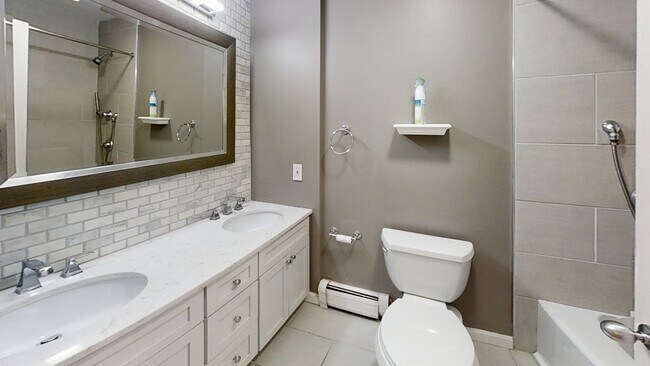 Building Photo - 11 Appleton St