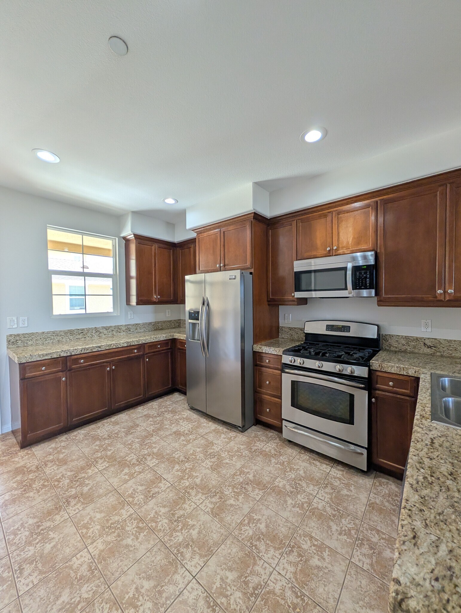 Building Photo - 1423 Abelia