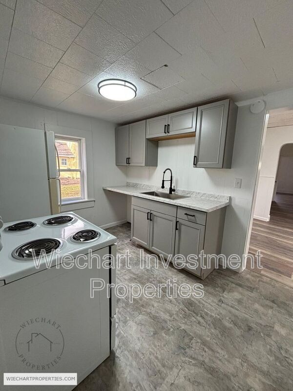 Building Photo - 933 W Wayne St