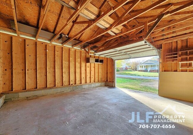 Building Photo - Cute 2 Bed/1 Bath Ranch in Kannapolis!