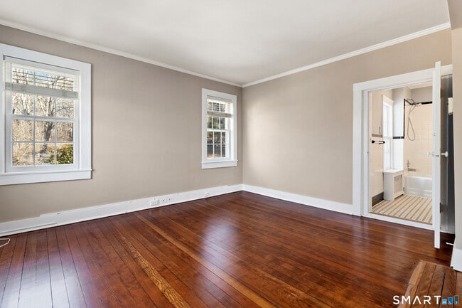 Building Photo - 145 Lyons Plain Rd