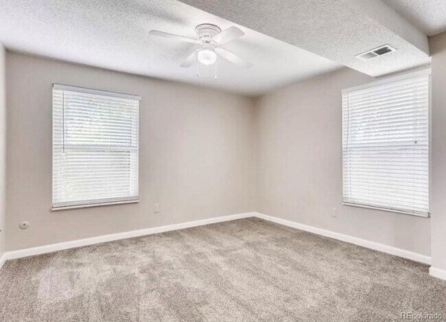 Building Photo - Long Realty & Property Management - 5 Bedr...