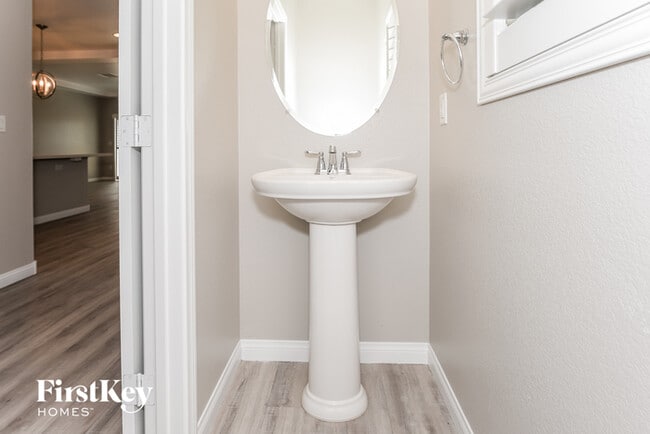 Building Photo - 9826 Smokey Moon St