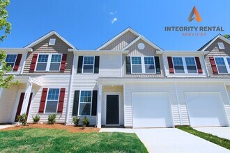 Building Photo - 3BD/2.5BTH Townhome North Western School District - SPRING SPECIAL