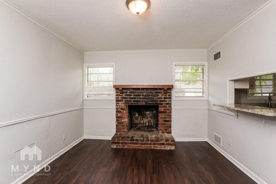Building Photo - 2274 Ashland Dr