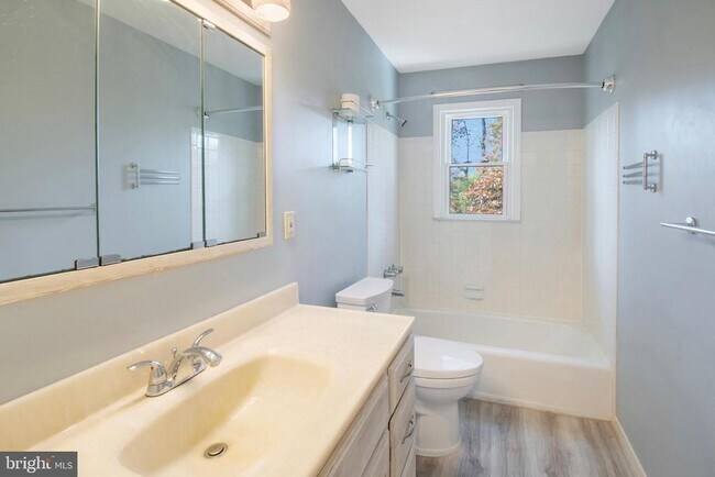 Building Photo - 155 Franklin Corner Rd