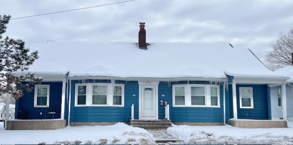 Primary Photo - 2133 N Division St