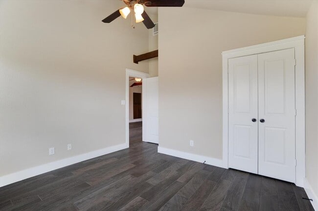 Building Photo - 154 Woodcreek Dr