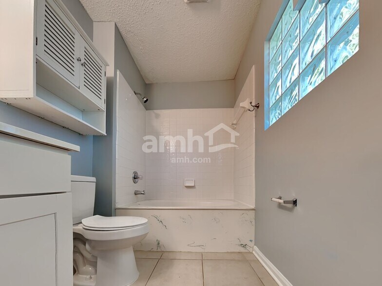 Building Photo - 3280 Fox Squirrel Dr