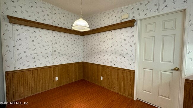 Building Photo - 149 Aster Ave