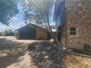 Building Photo - 9217 Knoll Crest Loop