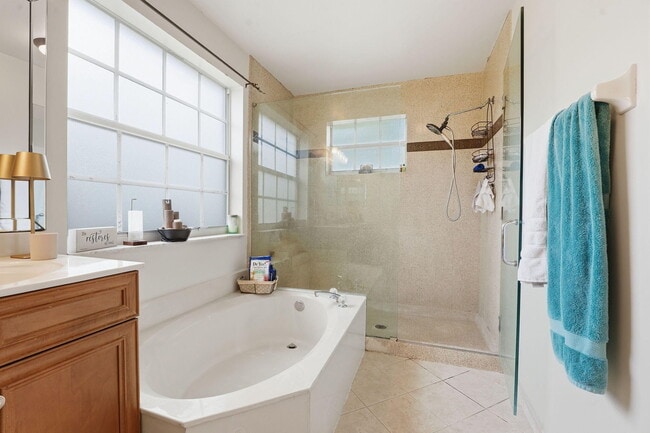 Building Photo - 2753 Misty Oaks Cir