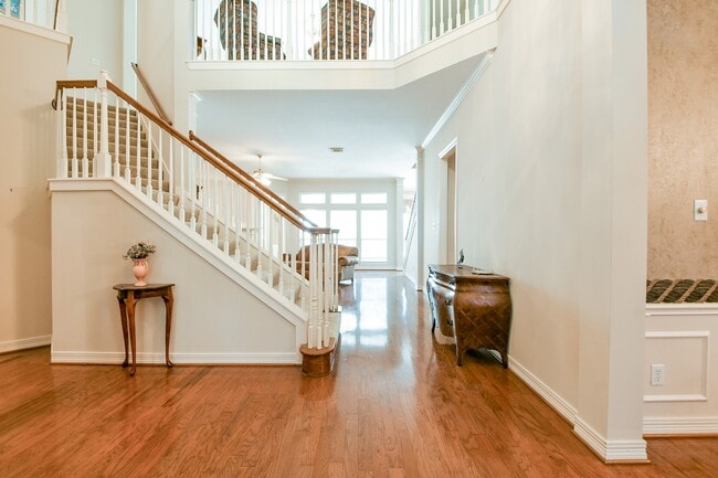 Building Photo - 3003 Grand Noble Cir