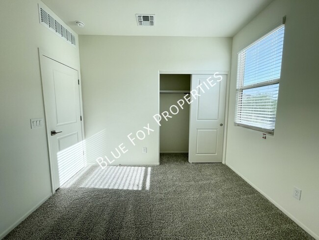 Building Photo - 10692 W Dickerson Dr