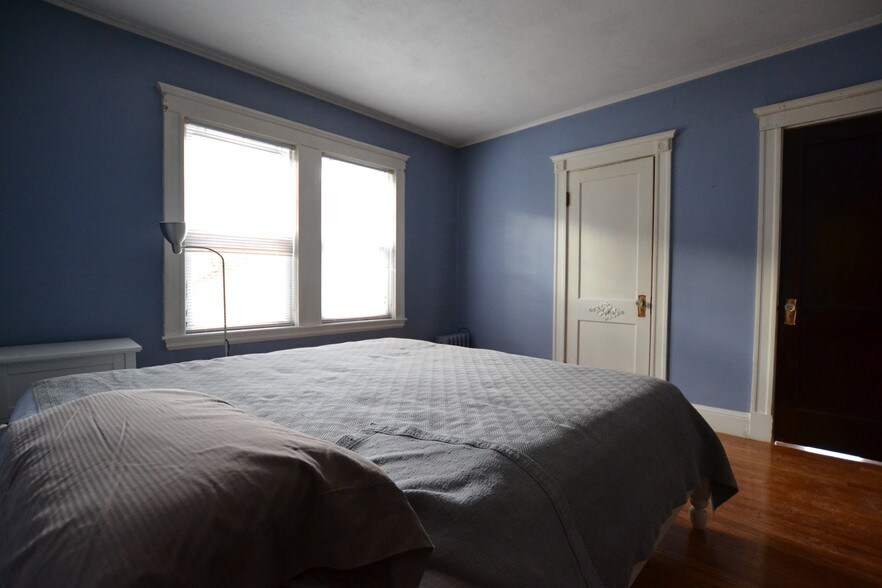 Building Photo - 31 N Crescent Circuit