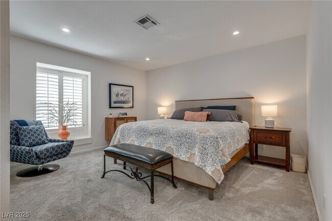 Building Photo - 840 Pinehurst Dr