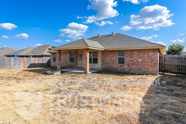Building Photo - 401 W Libra Dr