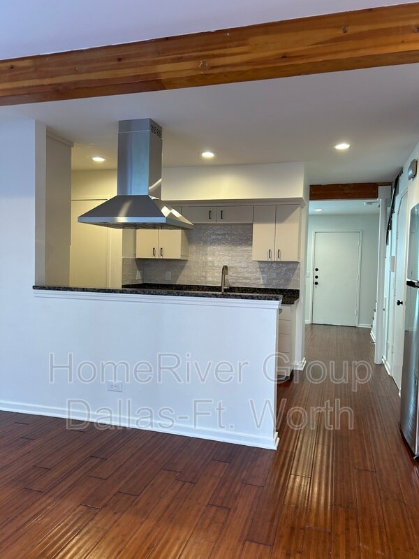 Building Photo - 4134 Travis St