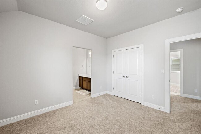Building Photo - 129 Stone Cyn Dr