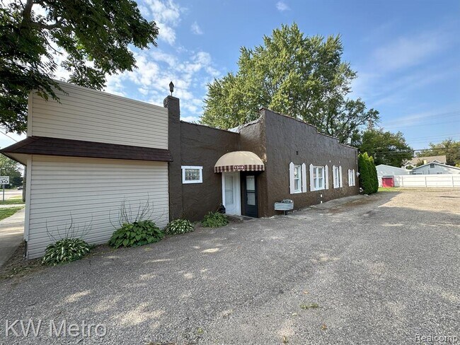 Primary Photo - 1318 S Campbell Rd