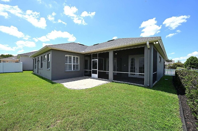 Building Photo - 2618 High Ridge Dr
