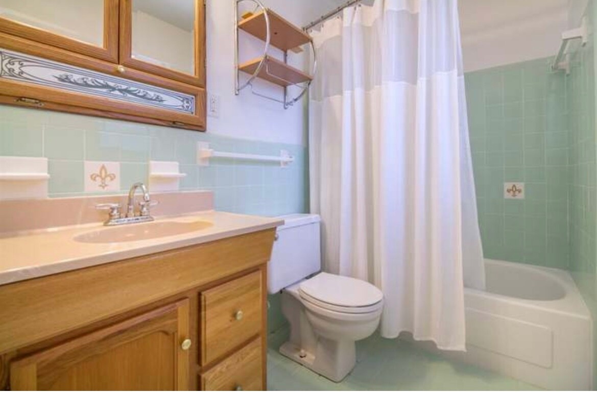 Building Photo - 1136 Carissa Dr