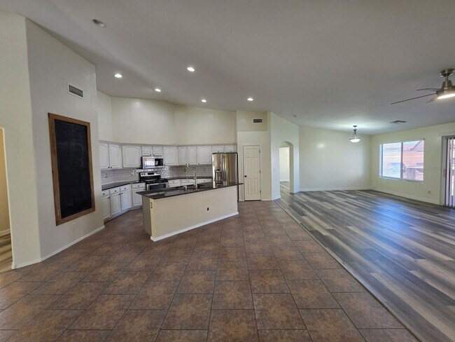 Building Photo - 3924 N Wicca Way