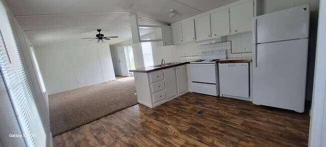 Building Photo - 701 Trollingwood-Hawfields Rd. lot 3