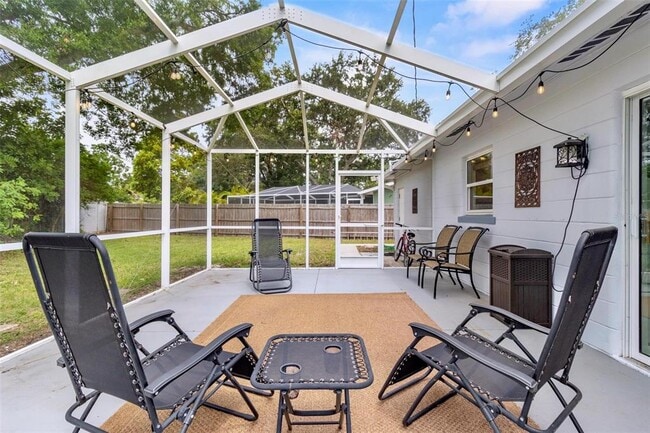 Building Photo - 6190 36th Ave N