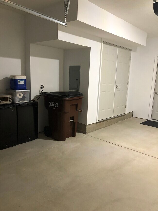 Building Photo - 3 Mill Run Pl