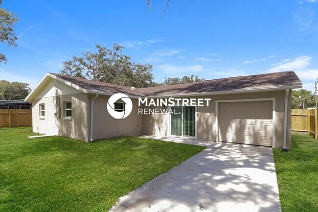 Building Photo - 4 Bedroom Pet-Friendly Home in TAMPA, FL w...