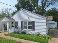 Building Photo - 717 E Gift Ave