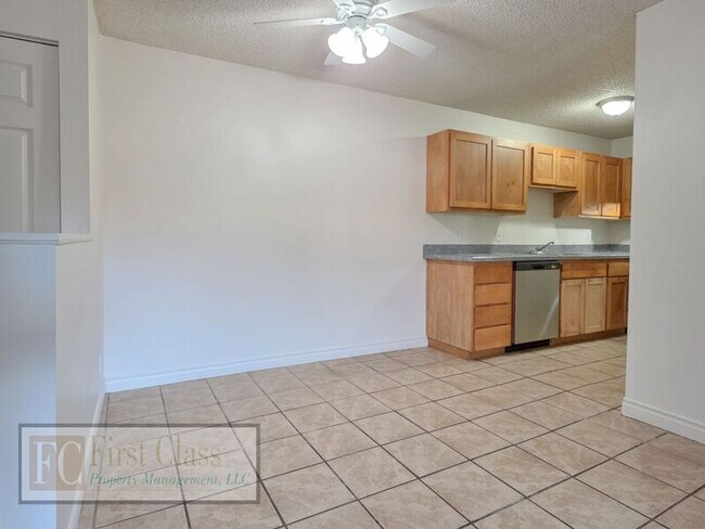 Building Photo - 17150 SW Heritage Ct