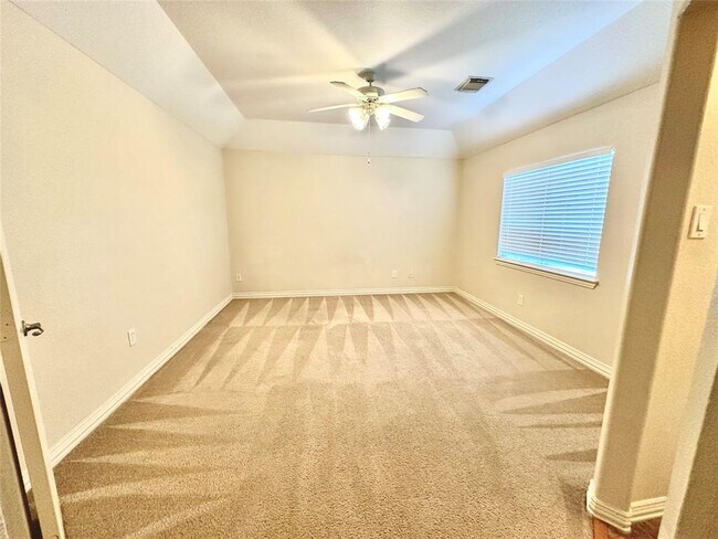 Building Photo - 26223 Longmont Park Ln