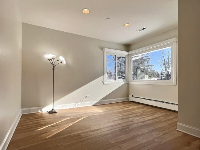 Building Photo - 2946 Knollwood Ln