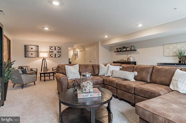 Building Photo - 1107 Meadowlark Dr