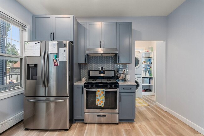 Building Photo - 46 Hawthorn Ave