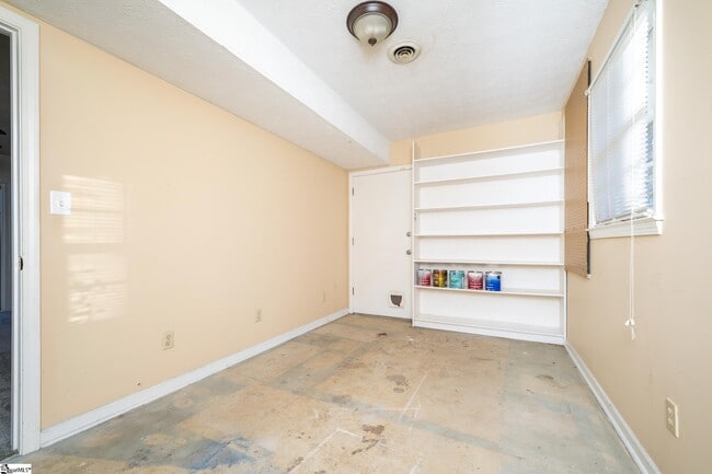 Building Photo - 125 Newgate Dr