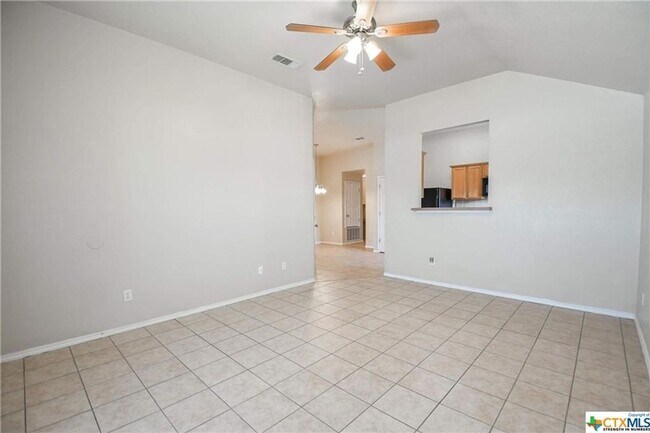 Building Photo - 1102 Leah Dr