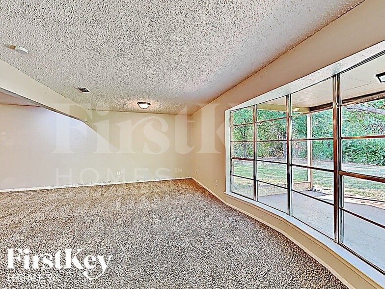 Building Photo - 2709 Trinity Valley Ct