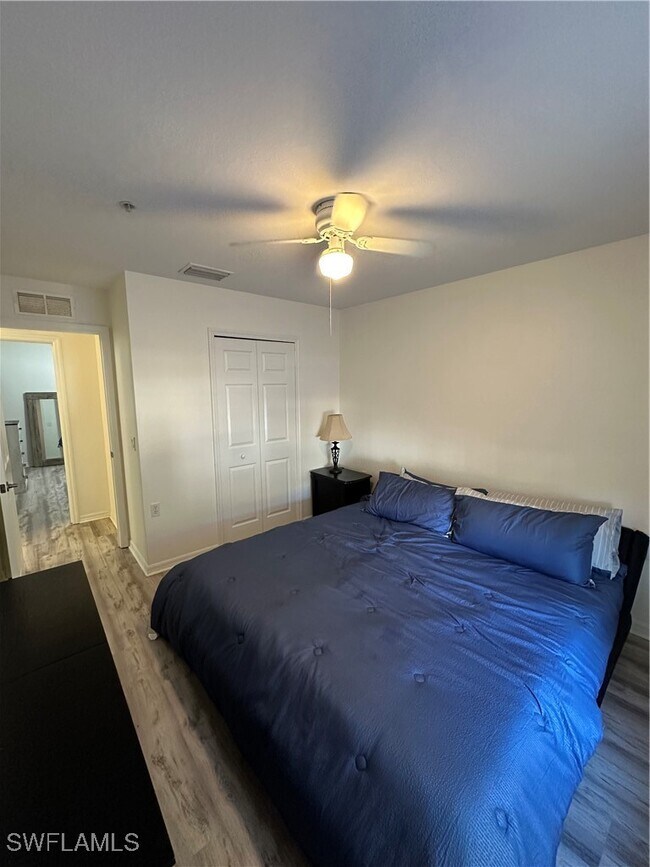 Building Photo - 9069 Gervais Cir