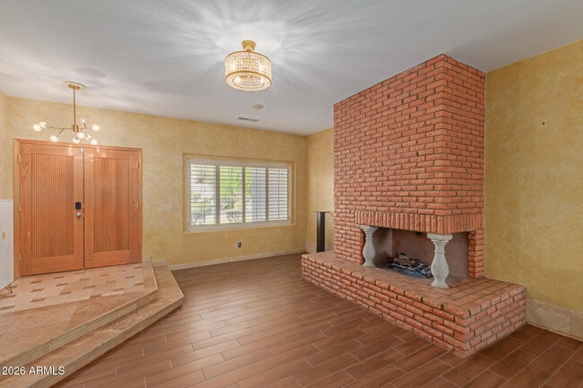 Building Photo - 601 W San Marcos Dr